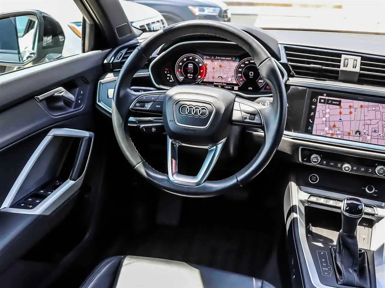 Audi Q3 photo Audi Q3