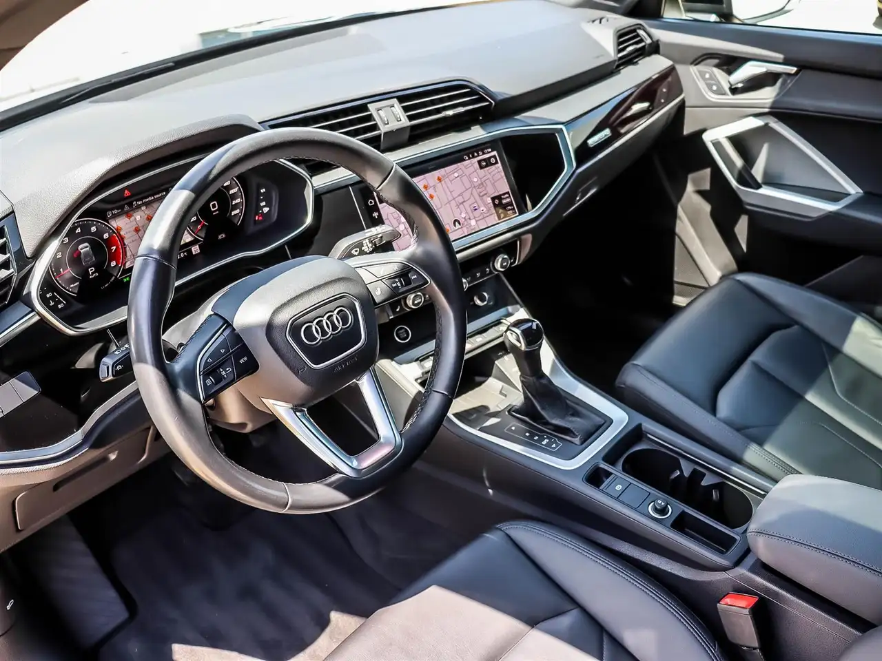 Audi Q3 photo Audi Q3