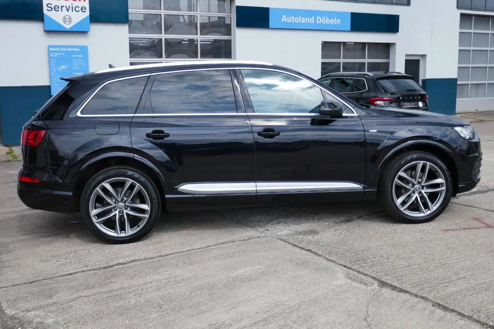Audi Q7 3.0 TDI quattro S Line Luft/AHK/MMI/LED/Leder Schwarz - 2