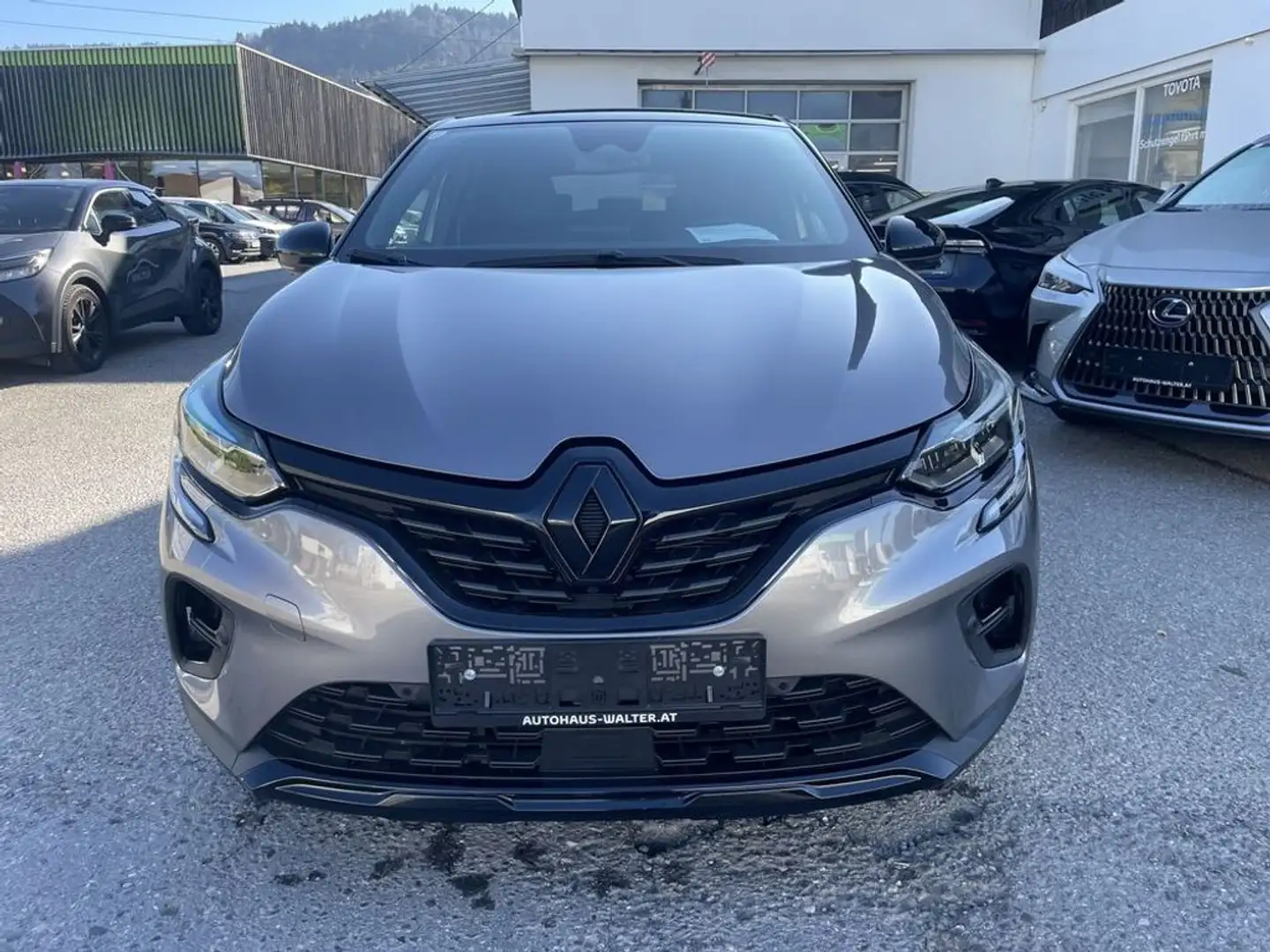 Renault Captur E-TECH Plug-in PHEV 160 Rive Gauche Aut. Grigio - 2