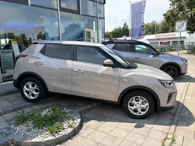 KGM Tivoli view 2