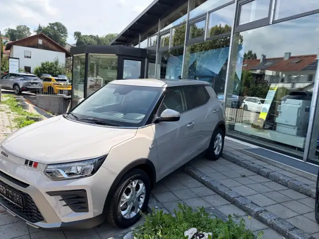 KGM Tivoli main image