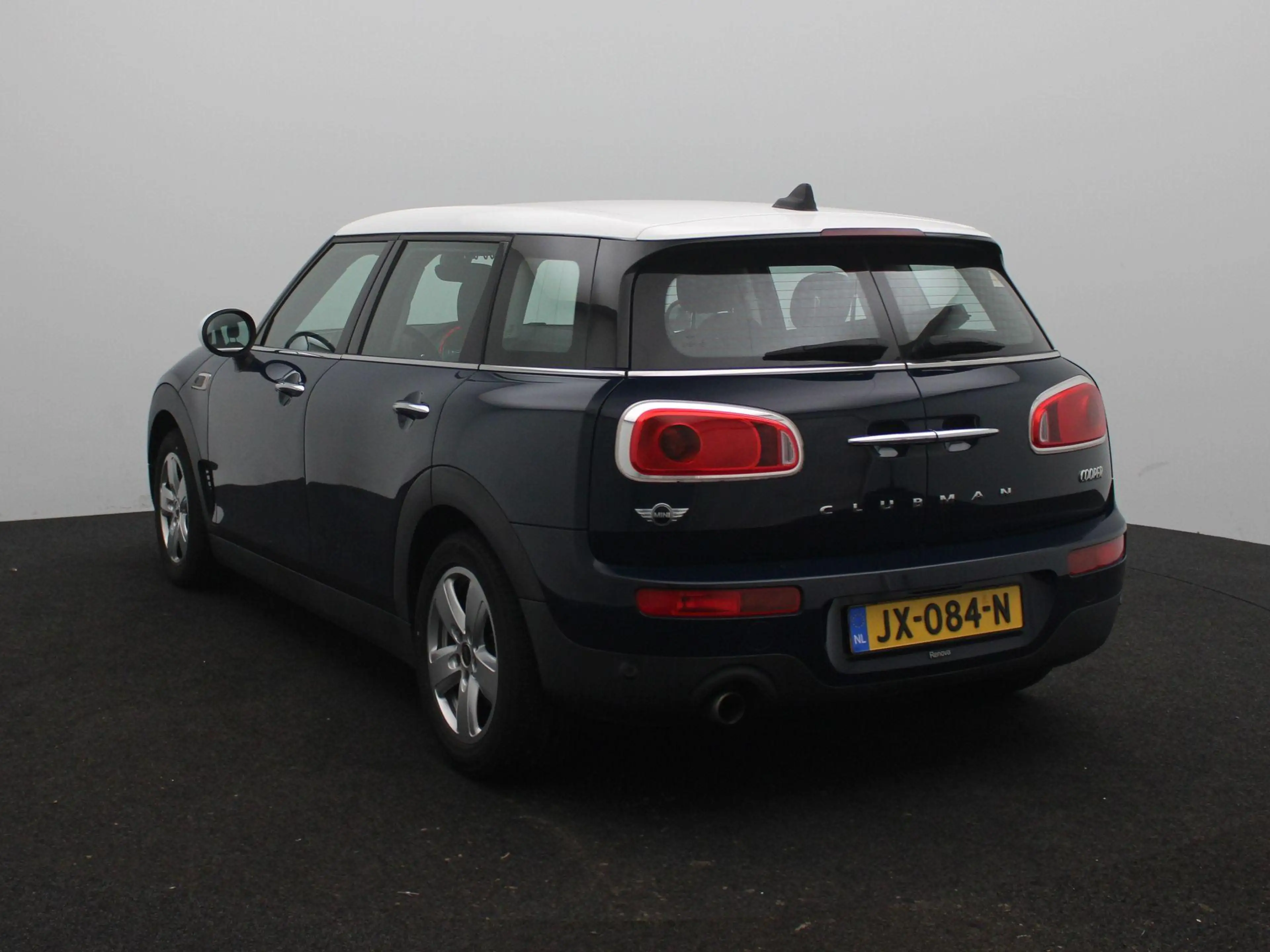 MINI Cooper Clubman 1.5 Business — photo 2