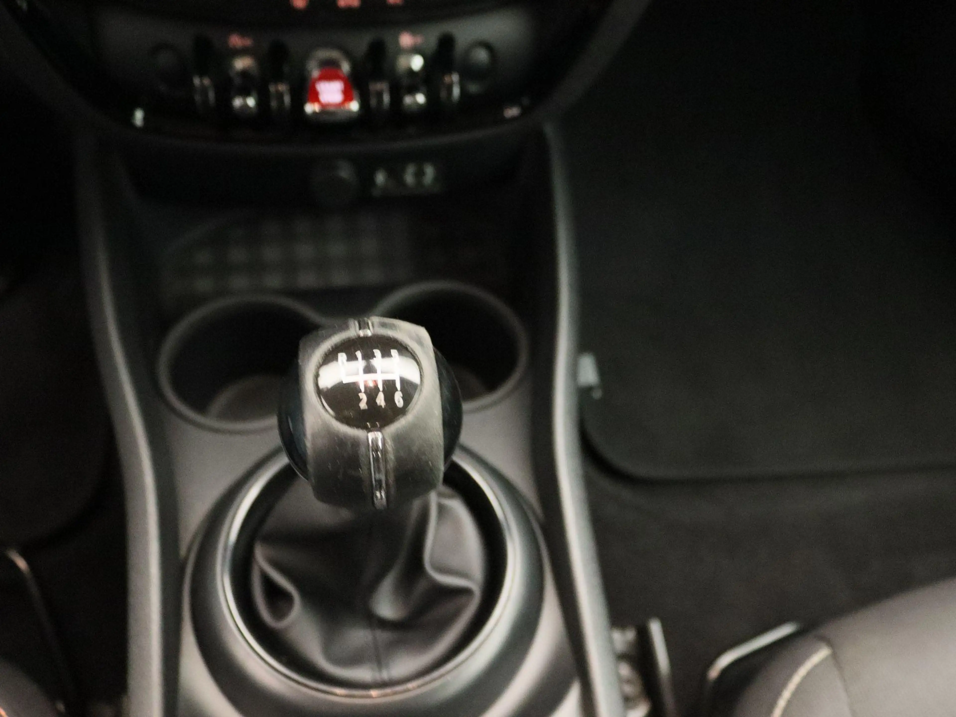 MINI Cooper Clubman 1.5 Business — photo 10