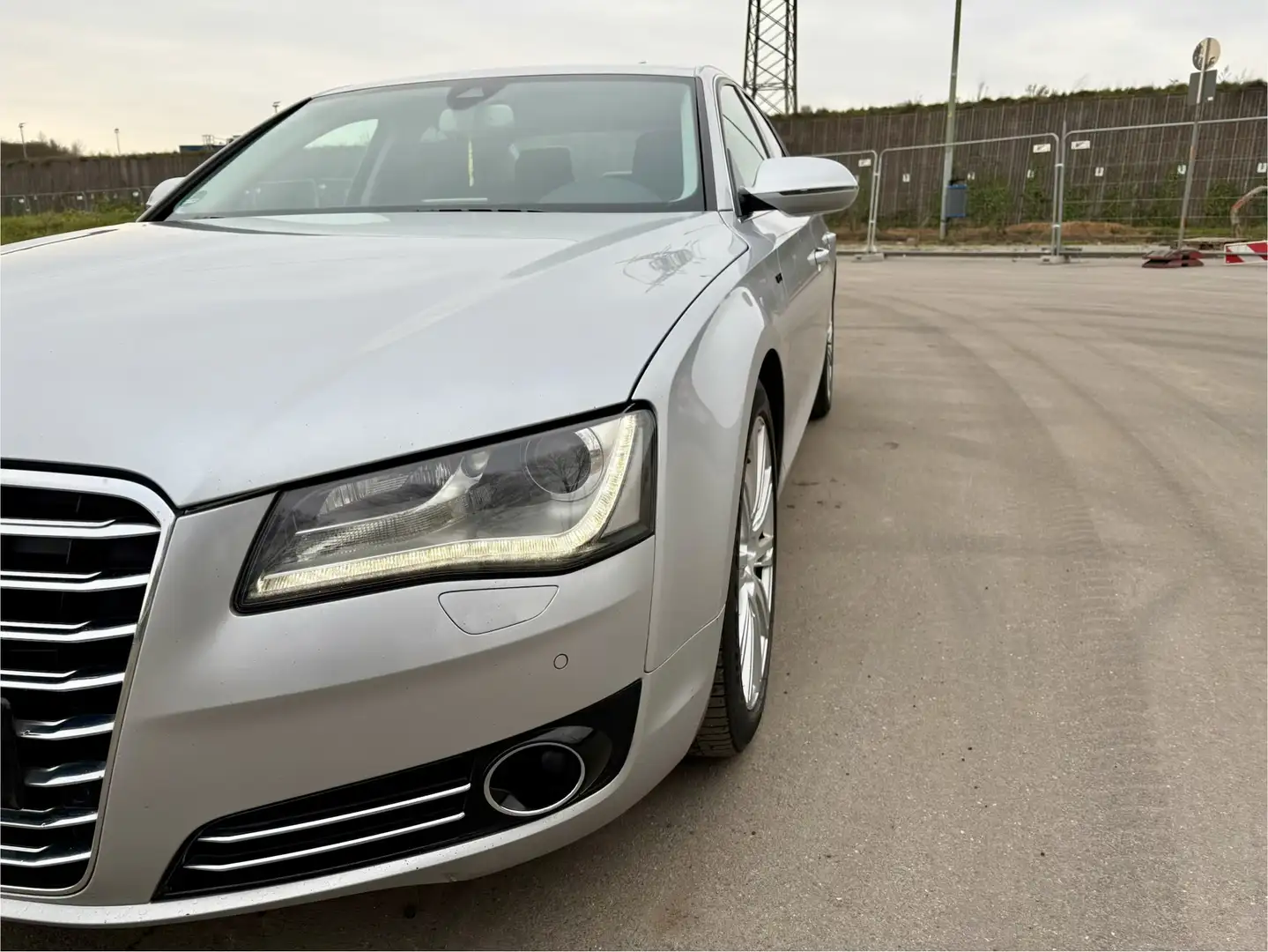 Audi A8 4.2 TDI Quattro Acc/Softclose/Nachtsicht/Massage Silber - 2
