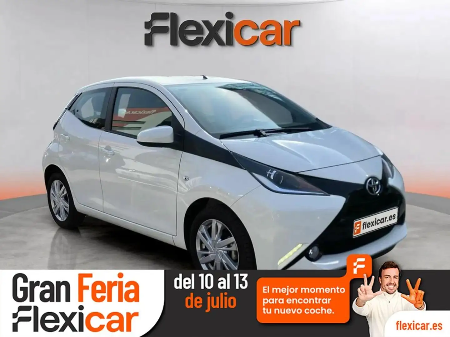 Toyota Aygo 1.0 70 x-cite Jaune - 1