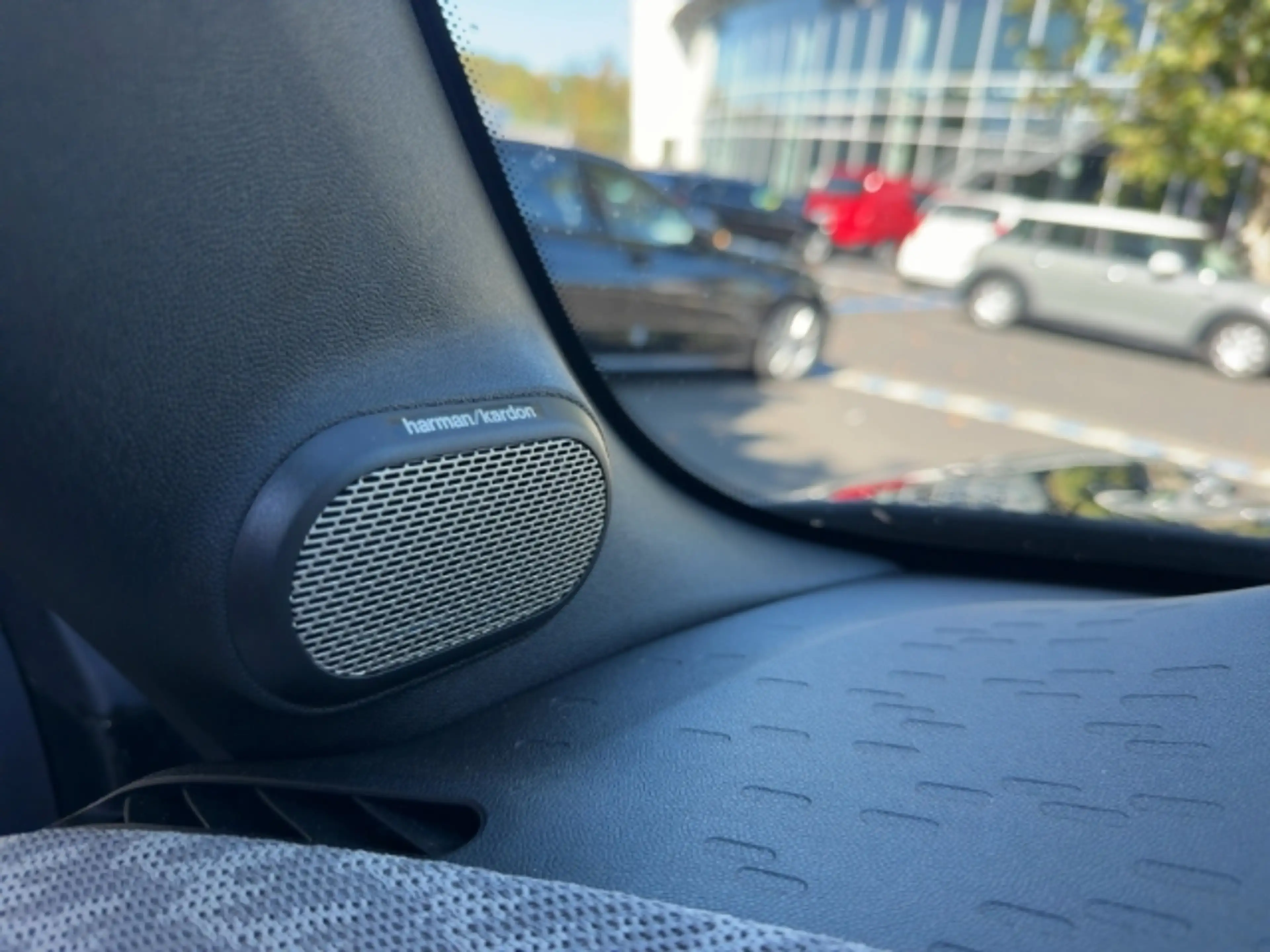 MINI Cooper S Cabrio HUD Navi HarmanKardon LED Kurvenlicht Mehrzonenkli — photo 15