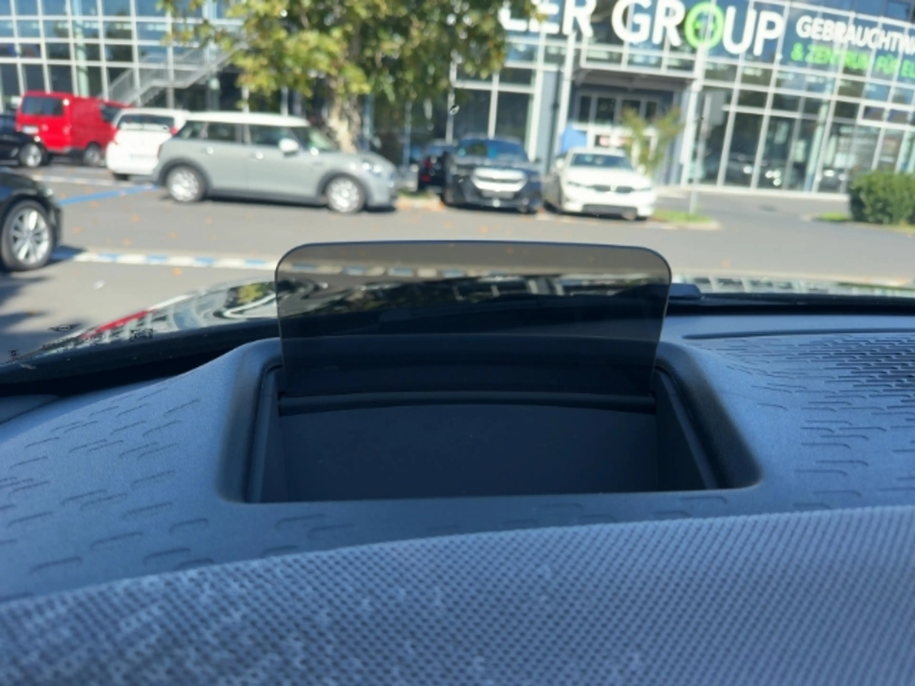 MINI Cooper S Cabrio HUD Navi HarmanKardon LED Kurvenlicht Mehrzonenkli — photo 14