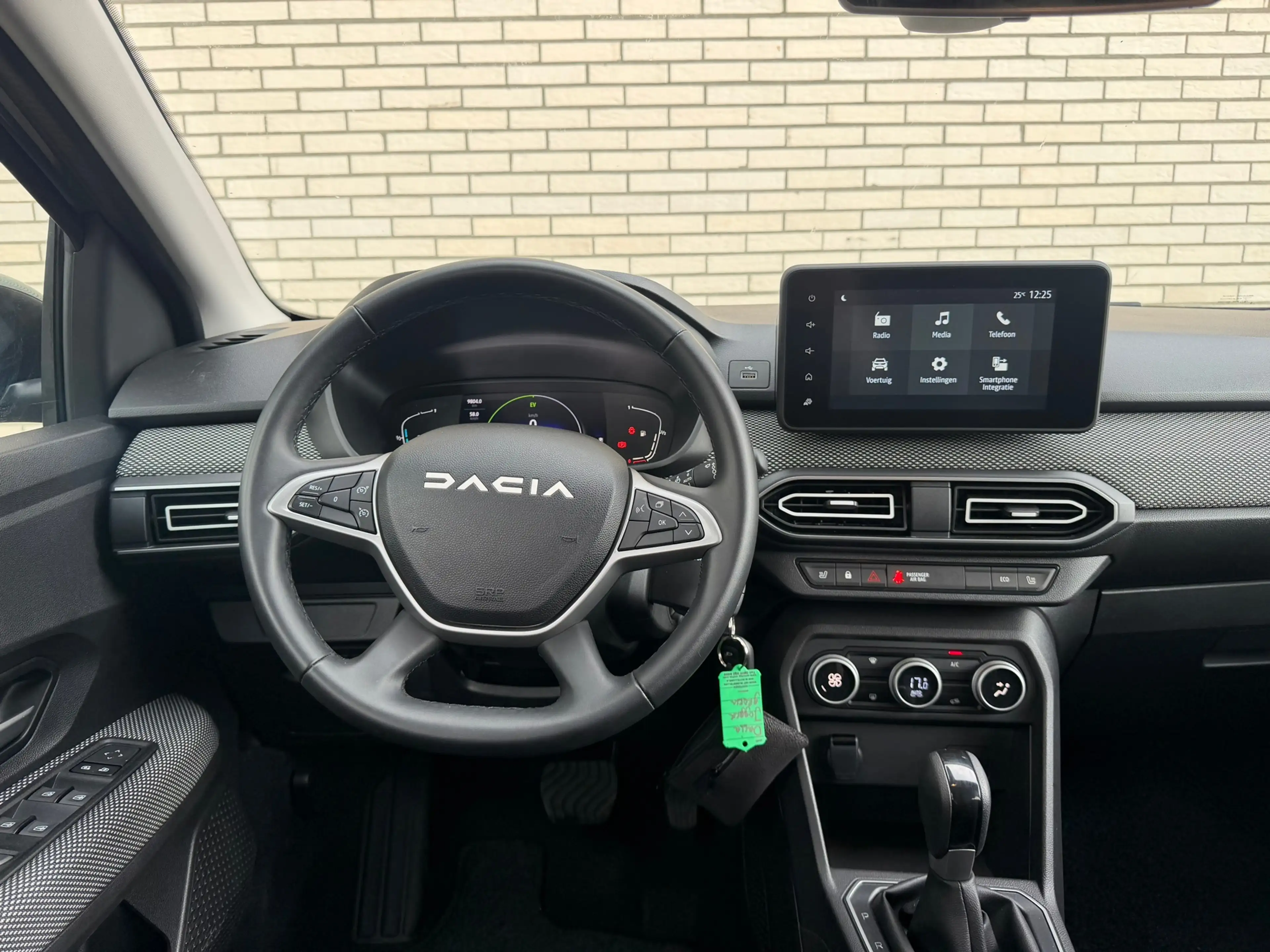 Dacia Jogger 1.6 Hybrid 140 Expression 5p. — photo 4