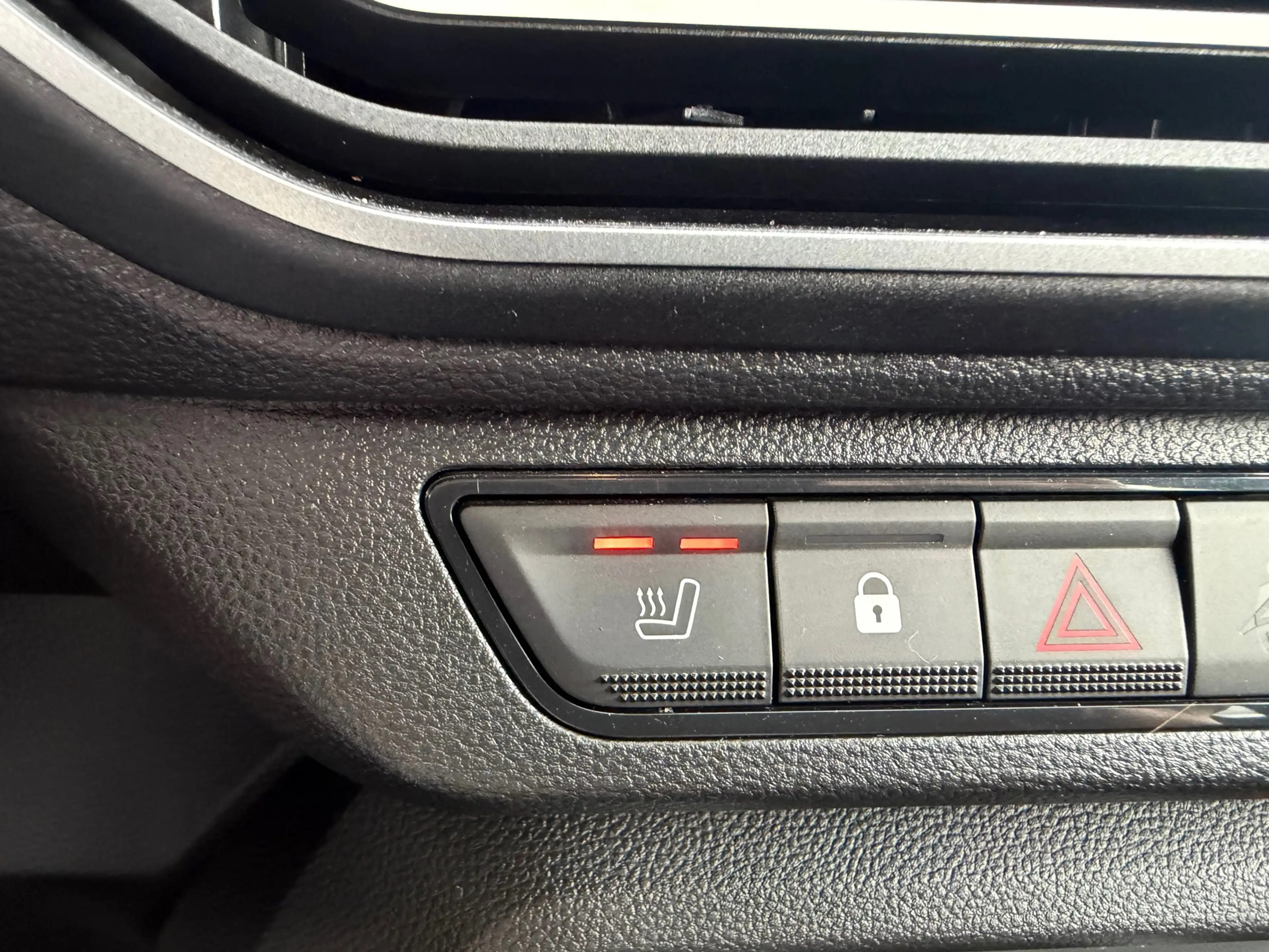 Dacia Jogger 1.6 Hybrid 140 Expression 5p. — photo 9