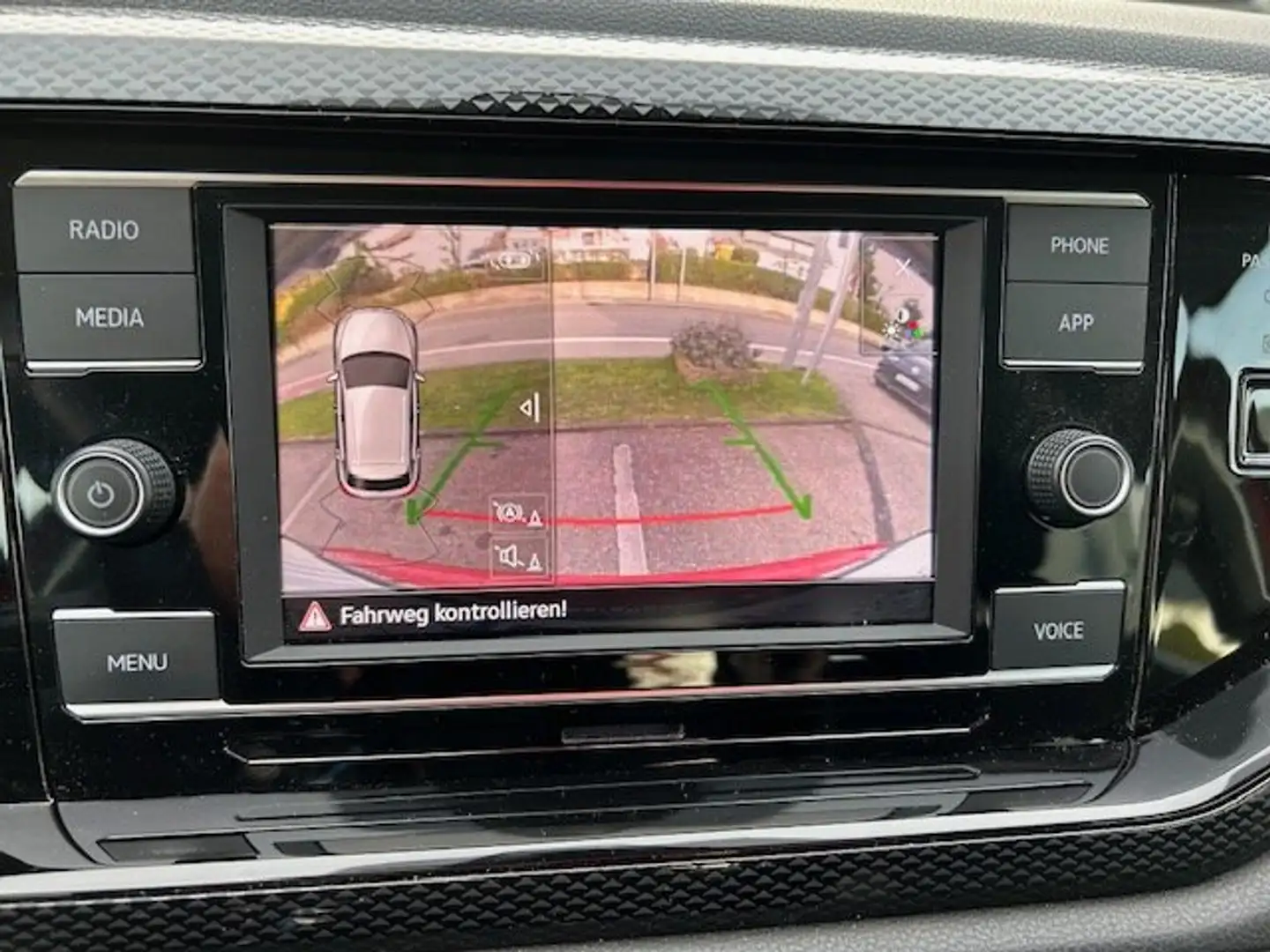 Volkswagen Taigo 1.5 TSI OPF DSG Life LED-Matrix AHK ACC Rot - 2