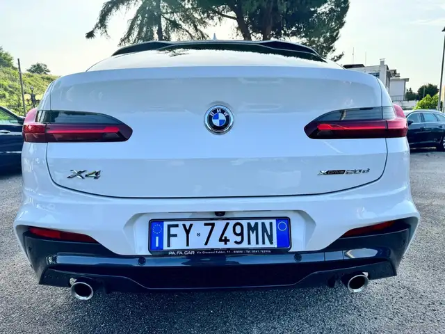 BMW X4 view 14