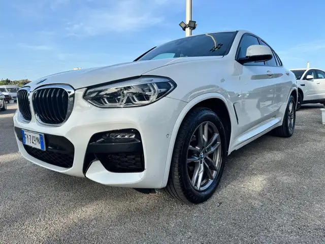 BMW X4 view 9