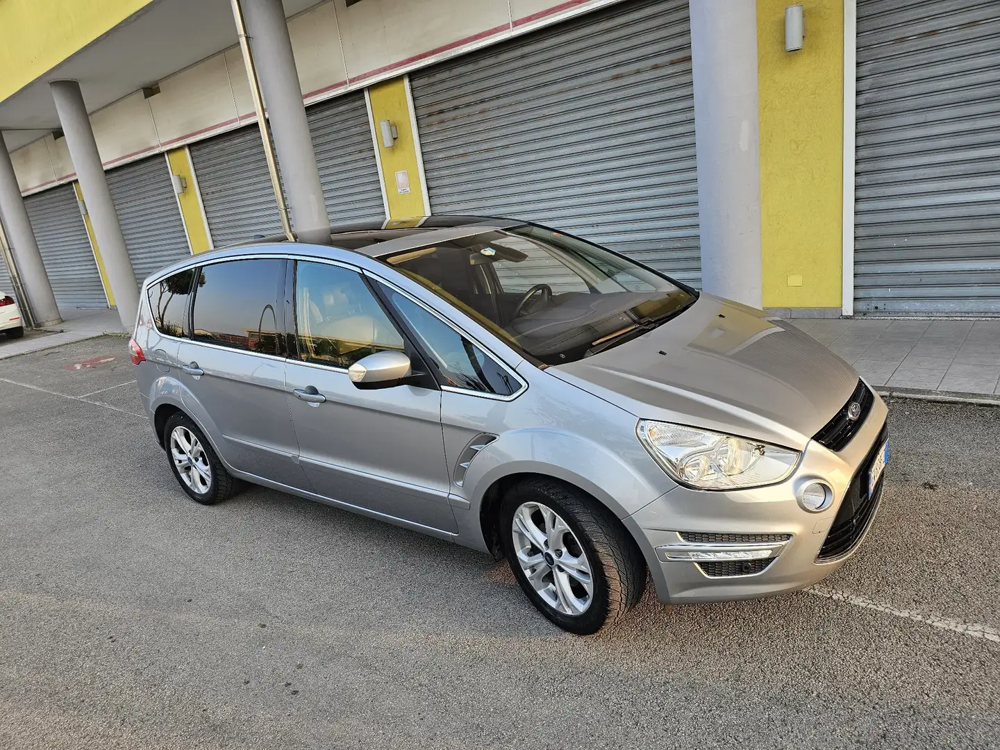 Ford S-Max 2.0 tdci New Titanium 140cv powershift - 2
