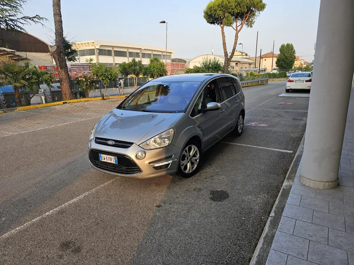 Ford S-Max 2.0 tdci New Titanium 140cv powershift - 1