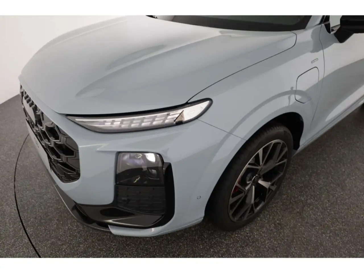 Audi Q3 Sportback e-hybrid S Tronic LP: 73.573,-/Pano 7