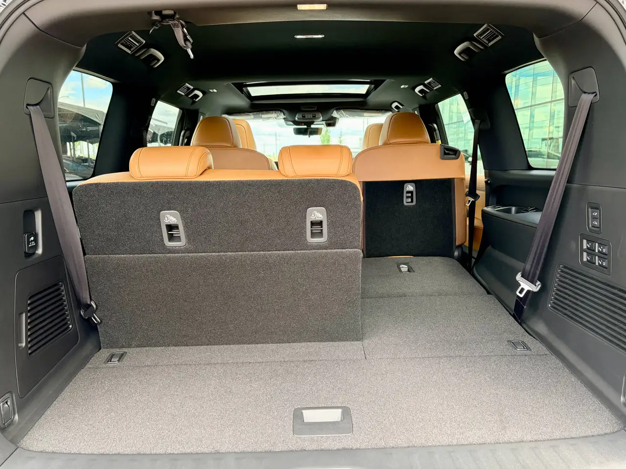 Nissan Armada снимка Nissan Armada
