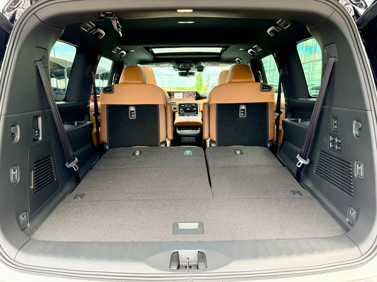 Nissan Armada снимка Nissan Armada