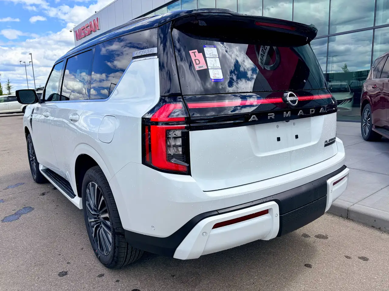 Nissan Armada снимка Nissan Armada