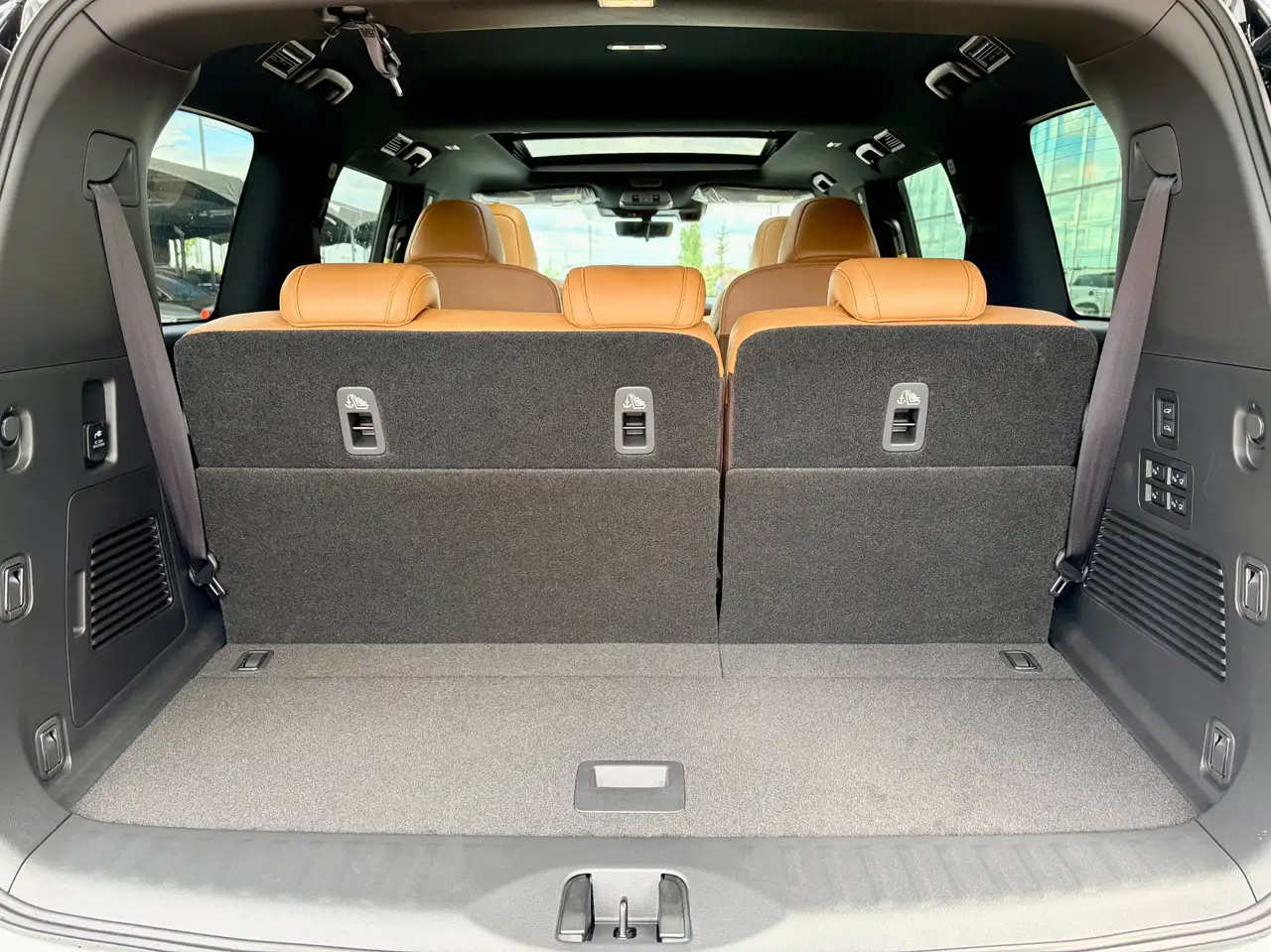 Nissan Armada снимка Nissan Armada