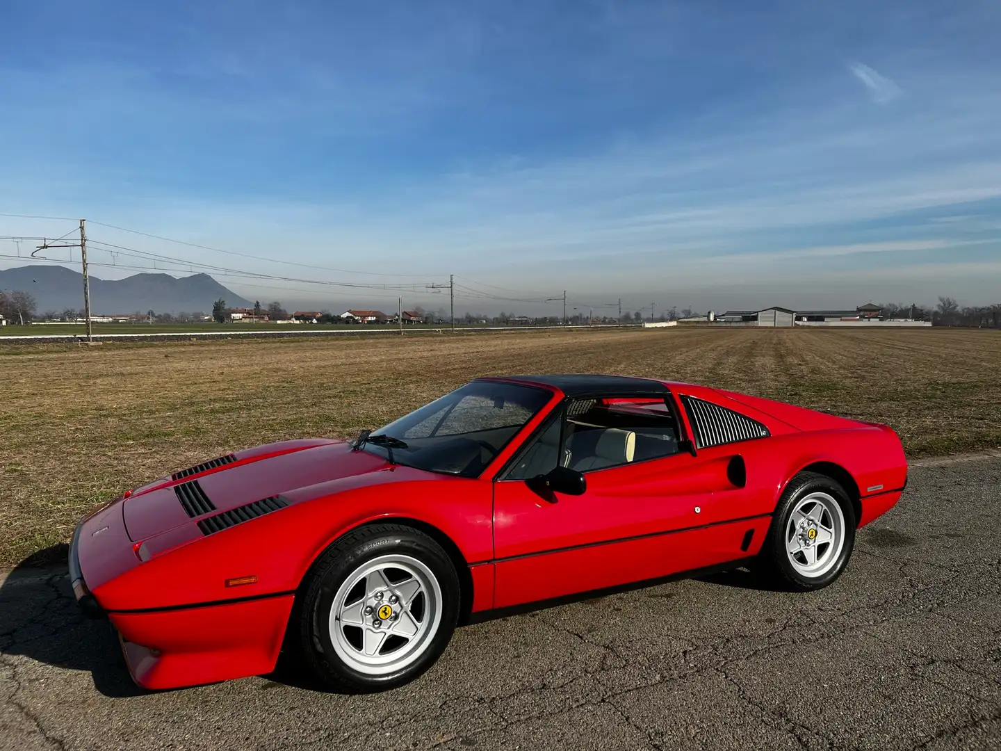 Ferrari 208 2.0 turbo GTS 220cv Rouge - 1