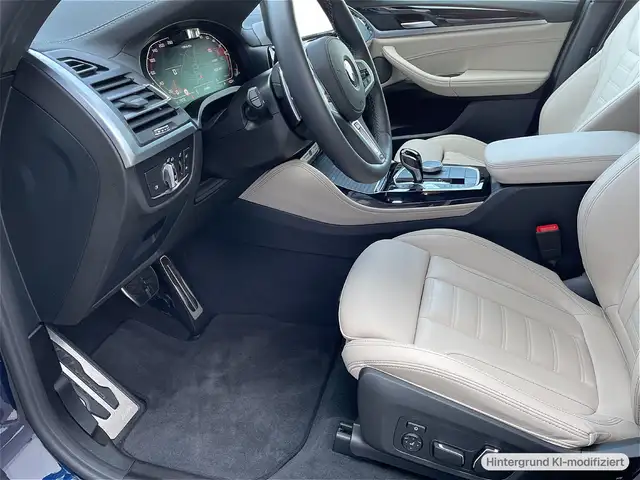 BMW X4 M view 10