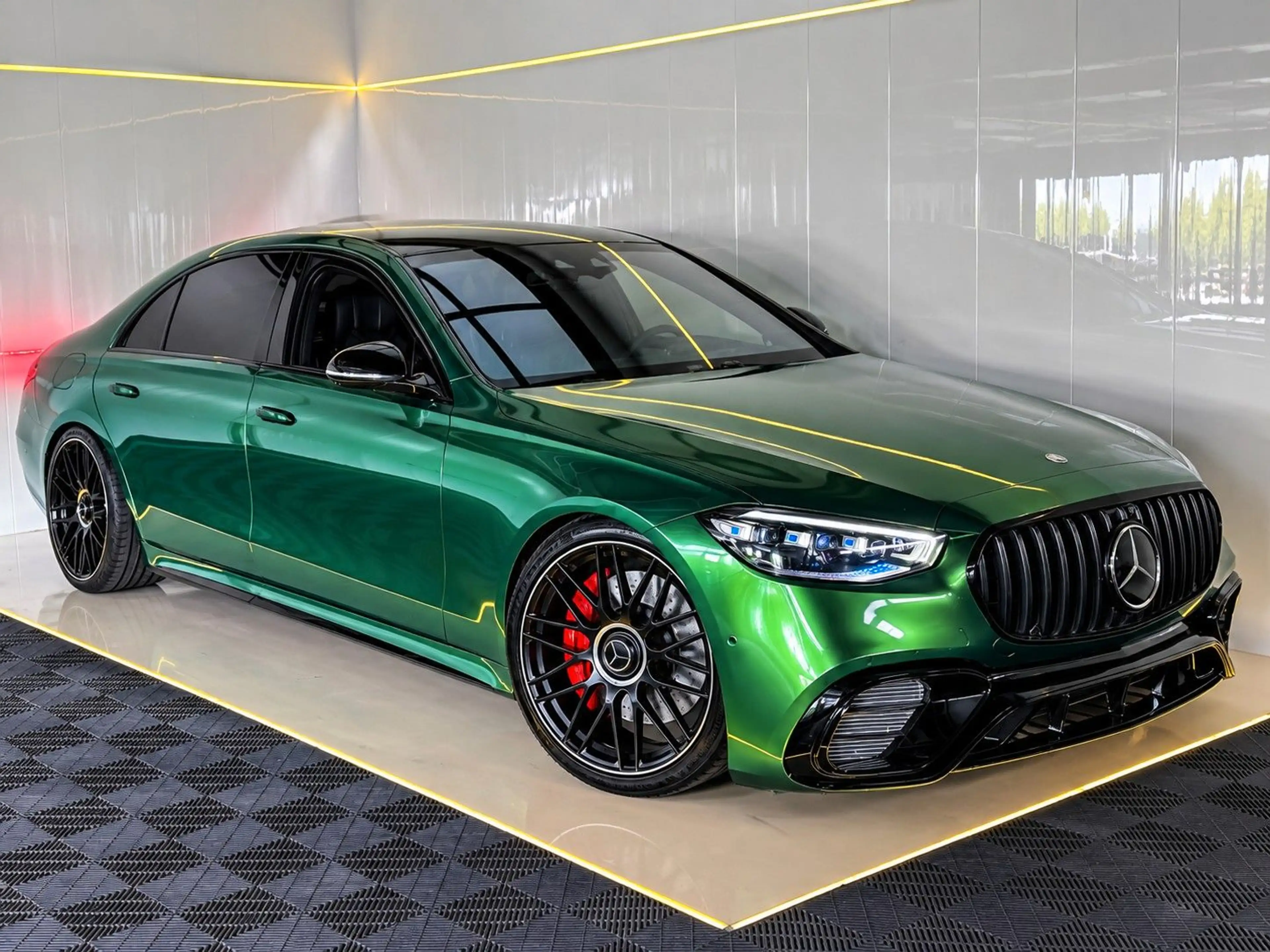 Mercedes-Benz S 400 d 4M L AMG 4-SEAT/FIRST-CLASS/DESIGNO/3xTV — photo 10