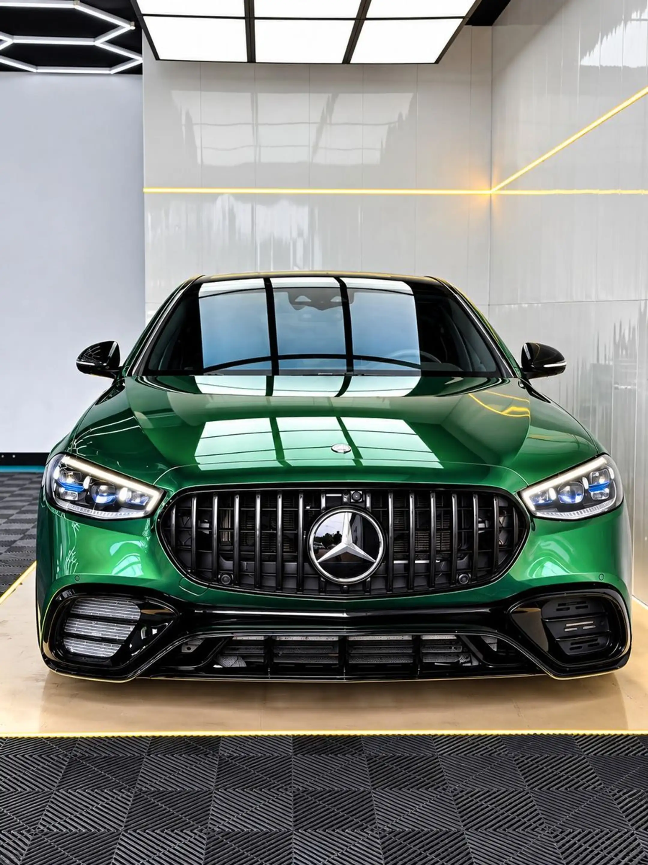 Mercedes-Benz S 400 d 4M L AMG 4-SEAT/FIRST-CLASS/DESIGNO/3xTV — photo 14