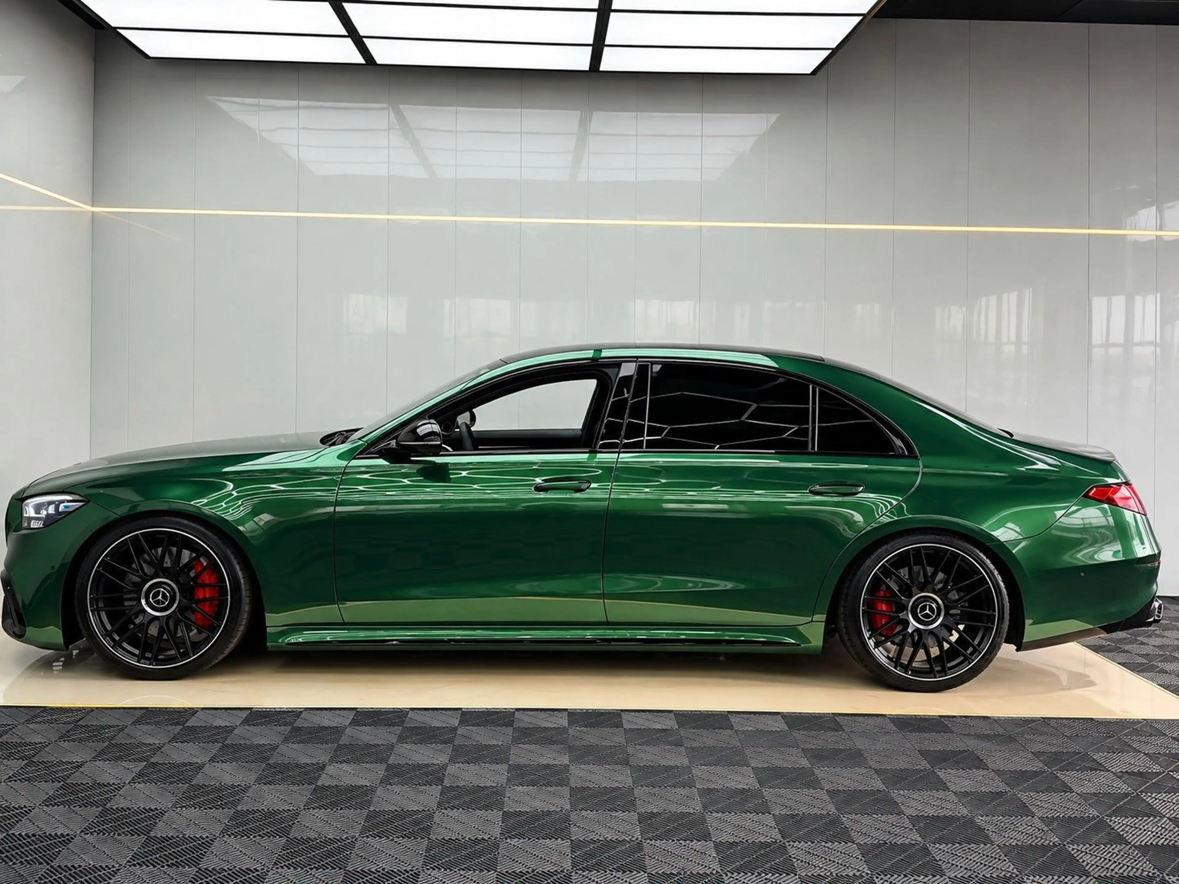 Mercedes-Benz S 400 d 4M L AMG 4-SEAT/FIRST-CLASS/DESIGNO/3xTV — photo 9