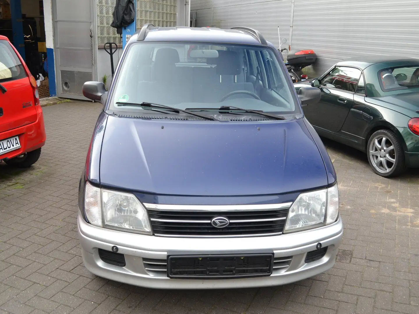 Daihatsu Gran Move CXL Automatik Klima Servo ELFH ABS Ganzjahresreife Modrá - 1