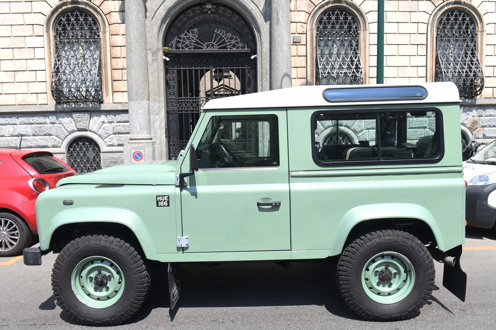 Land Rover Defender 90 2.5 D Vert - 1