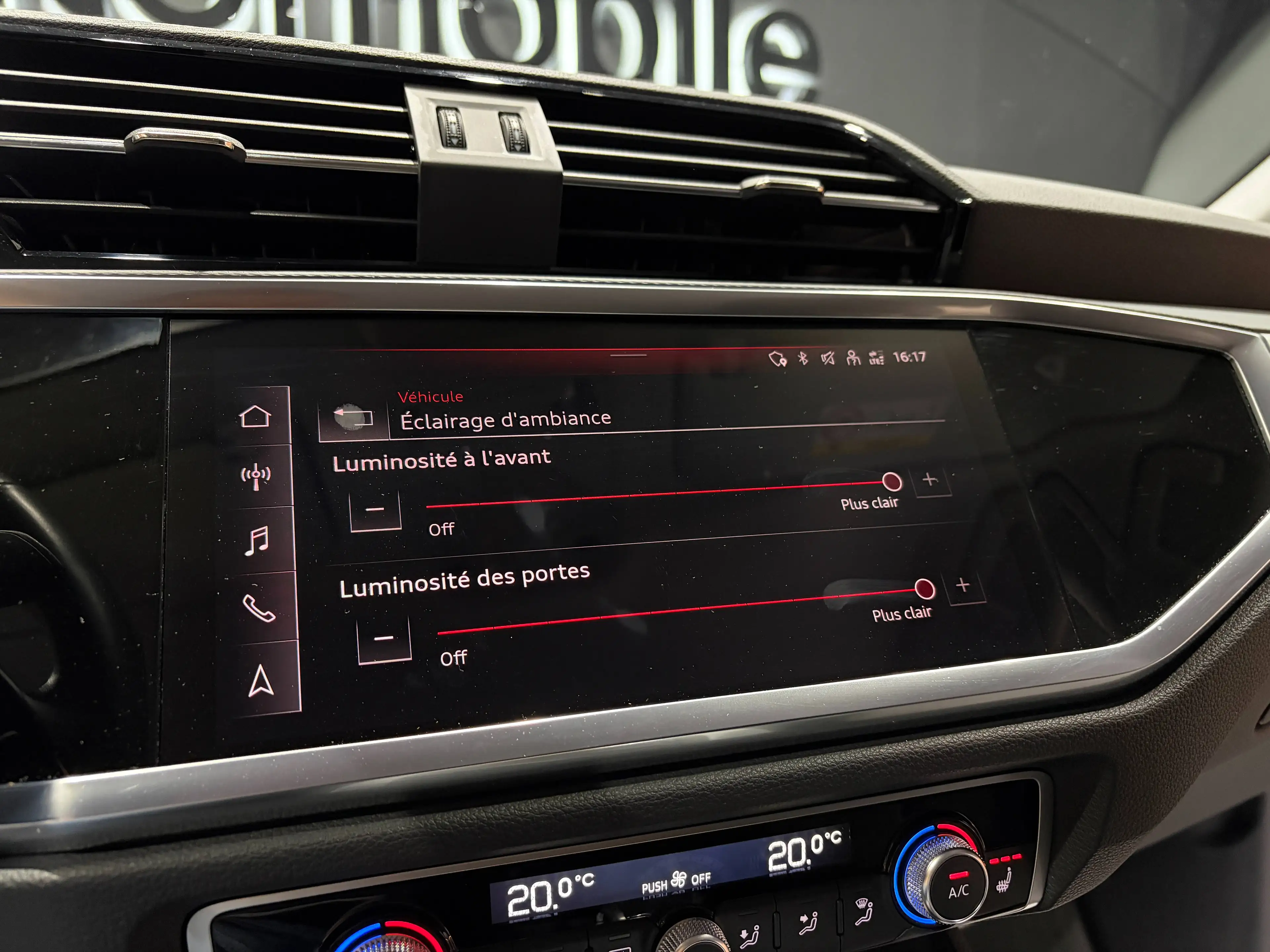 Audi Q3 2.0 TDi S tronic *CARPLAY*SIEGE CHAUFF*1ER PROPRIO*GARANTIE* — photo 15