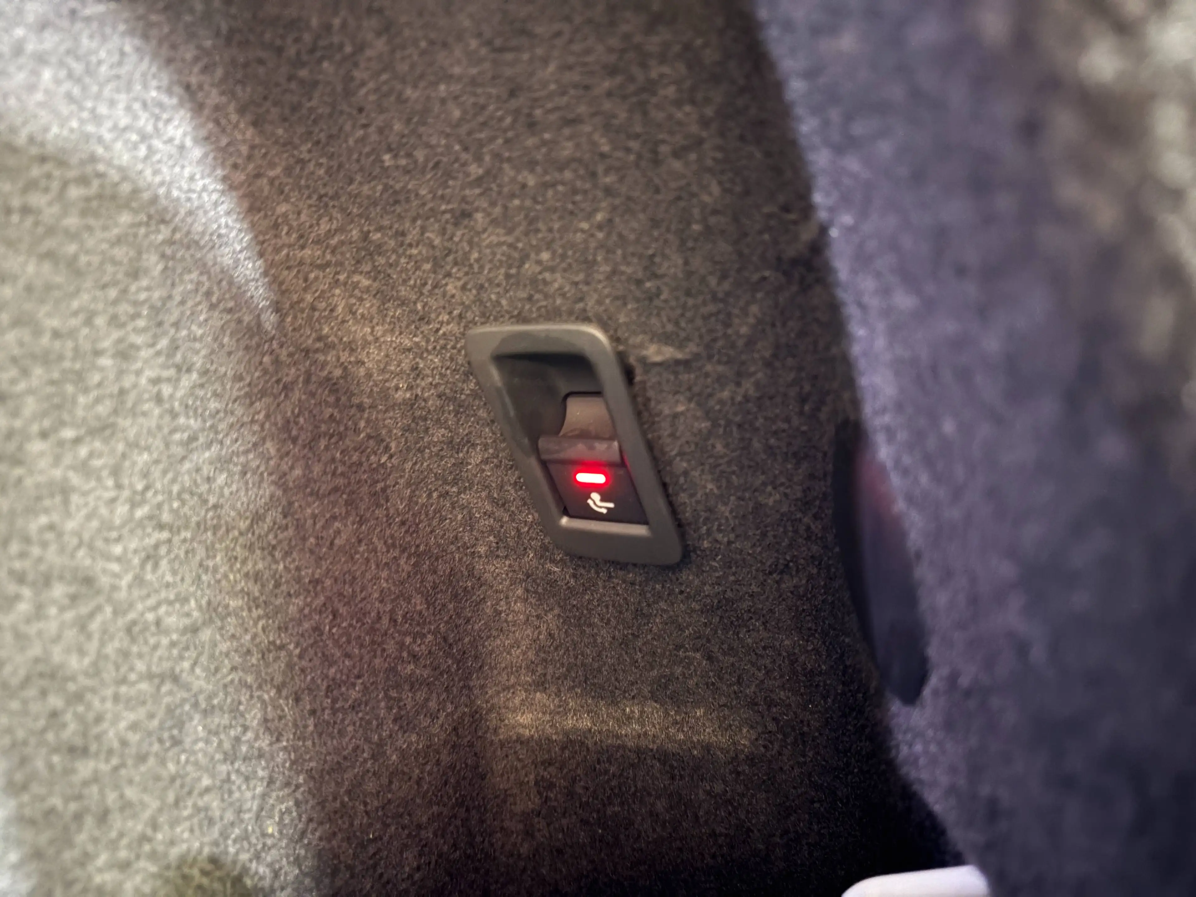 Audi Q3 2.0 TDi S tronic *CARPLAY*SIEGE CHAUFF*1ER PROPRIO*GARANTIE* — photo 7