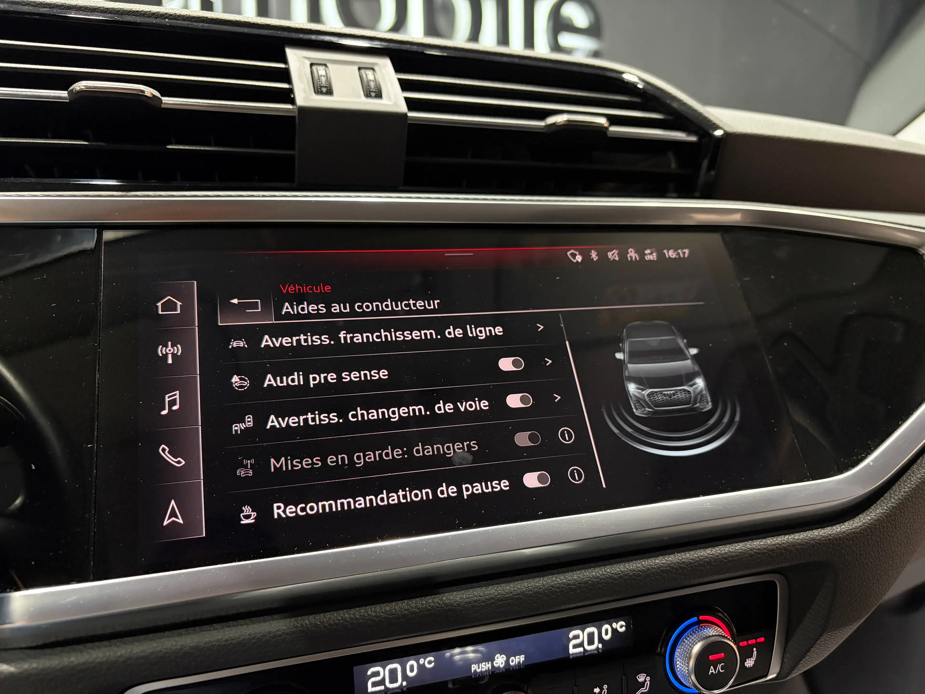 Audi Q3 2.0 TDi S tronic *CARPLAY*SIEGE CHAUFF*1ER PROPRIO*GARANTIE* — photo 14