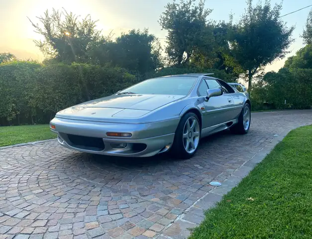 Lotus Esprit V8 SE