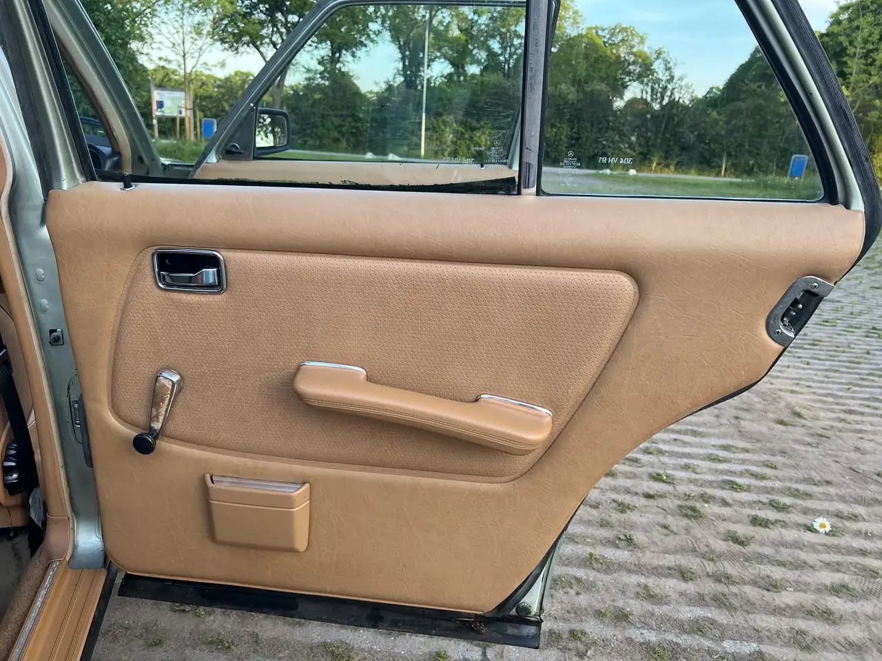 Mercedes-Benz 200 W123, foto 3
