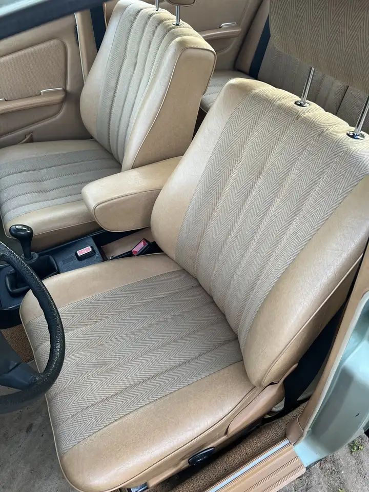Mercedes-Benz 200 W123, foto 10