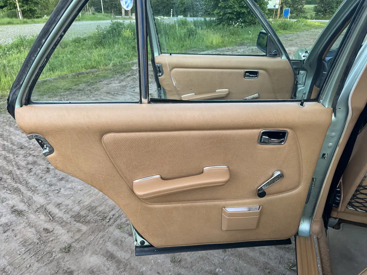 Mercedes-Benz 200 W123, foto 8
