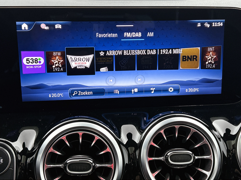 Mercedes-Benz GLA 250 e Business Solution AMG | Trekhaak | Smartphone in — photo 8