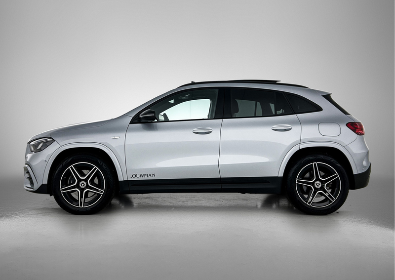 Mercedes-Benz GLA 250 e Business Solution AMG | Trekhaak | Smartphone in — photo 3