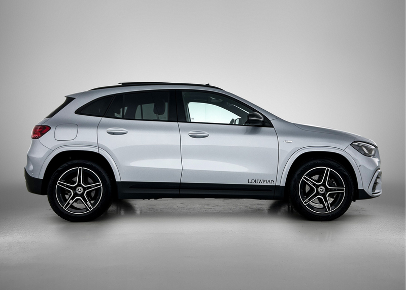 Mercedes-Benz GLA 250 e Business Solution AMG | Trekhaak | Smartphone in — photo 15