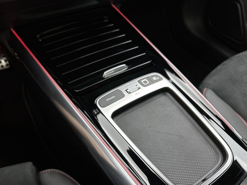 Mercedes-Benz GLA 250 e Business Solution AMG | Trekhaak | Smartphone in — photo 12