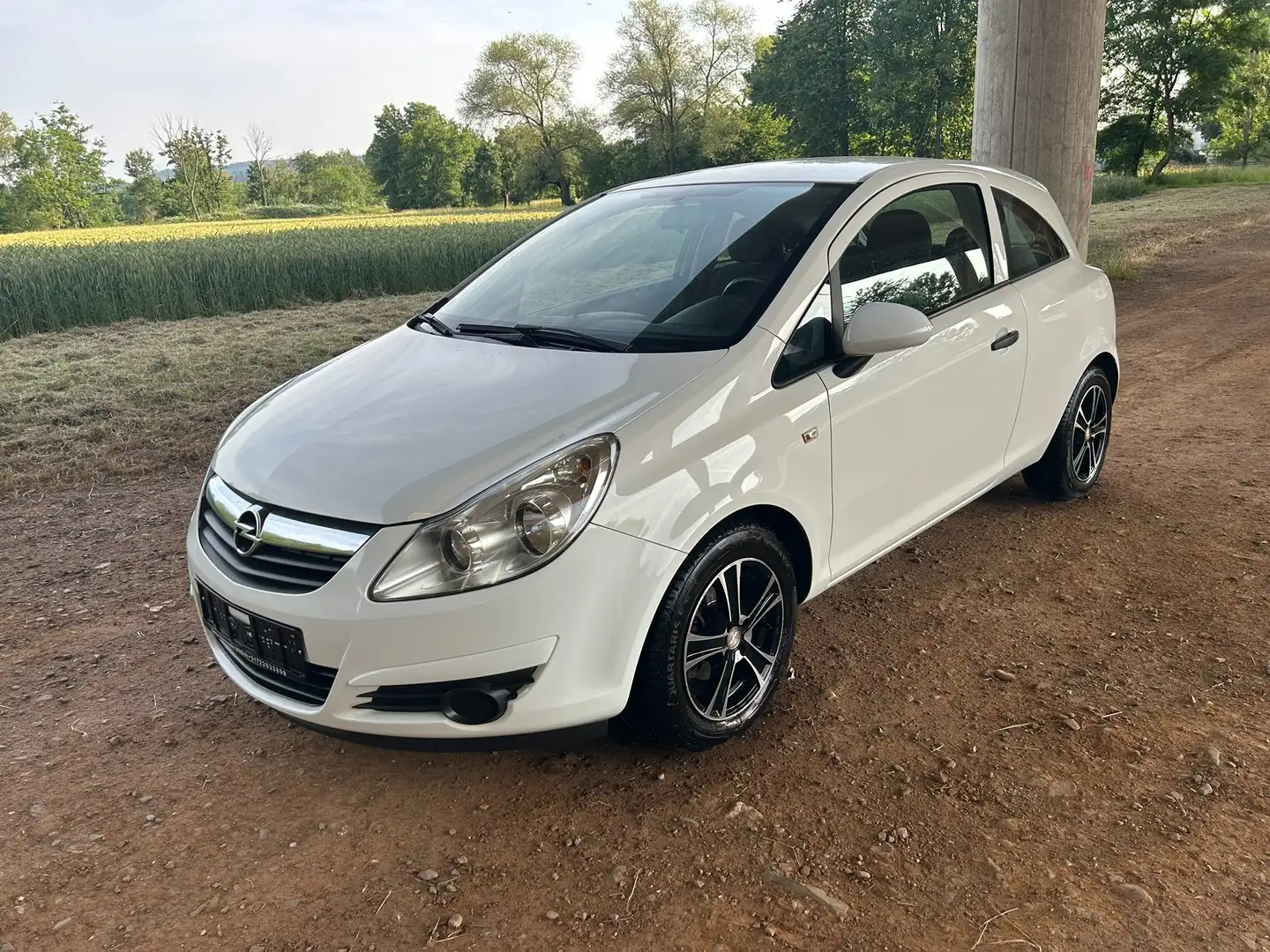 Opel Corsa Selection - Tüv-Asu NEU (06-2027) - 2. Hand - Белый - 1