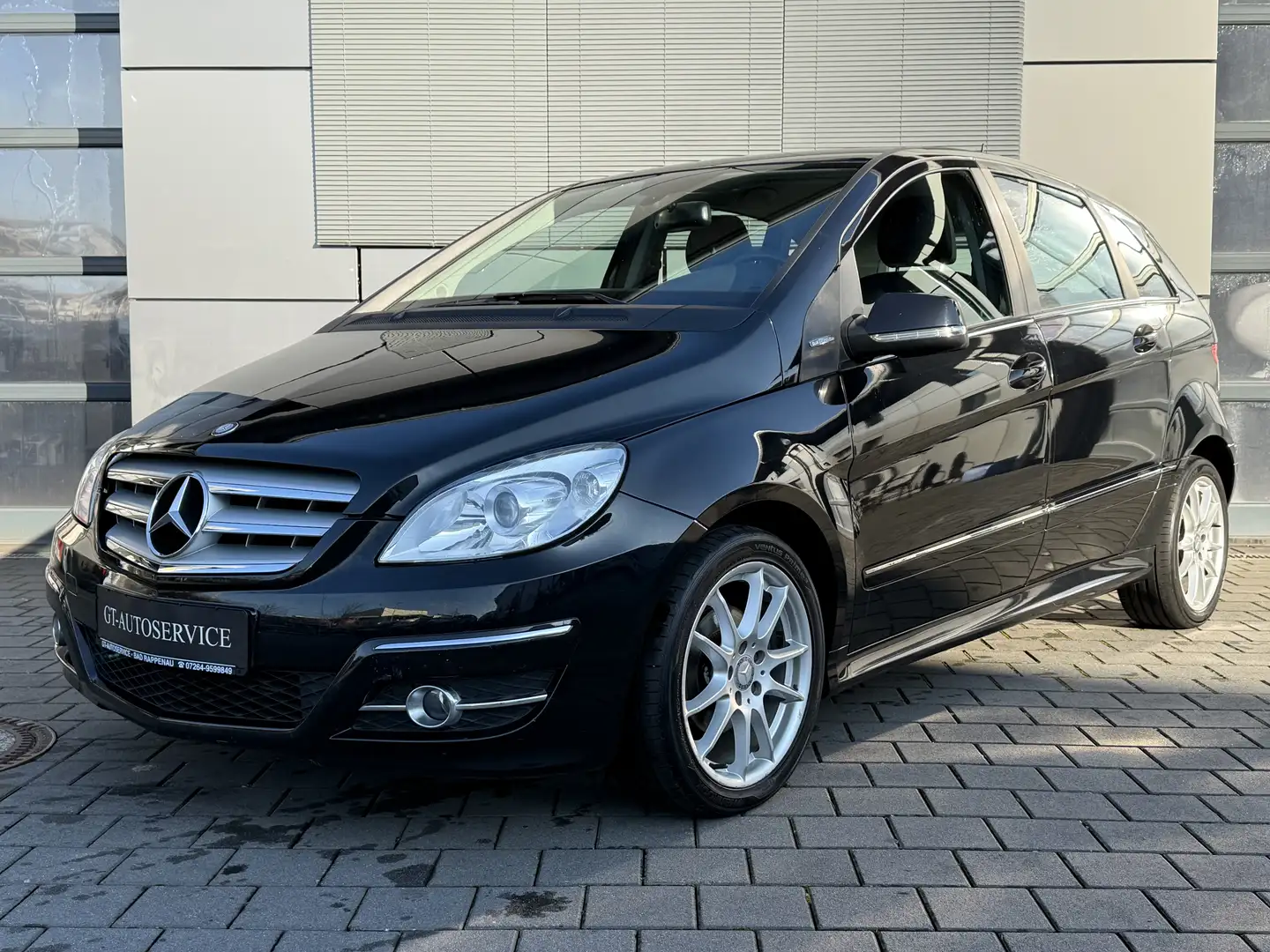 Mercedes-Benz B 160 Sport Sitzheizung/Klima/TÜV/8-fach bereift Negru - 1