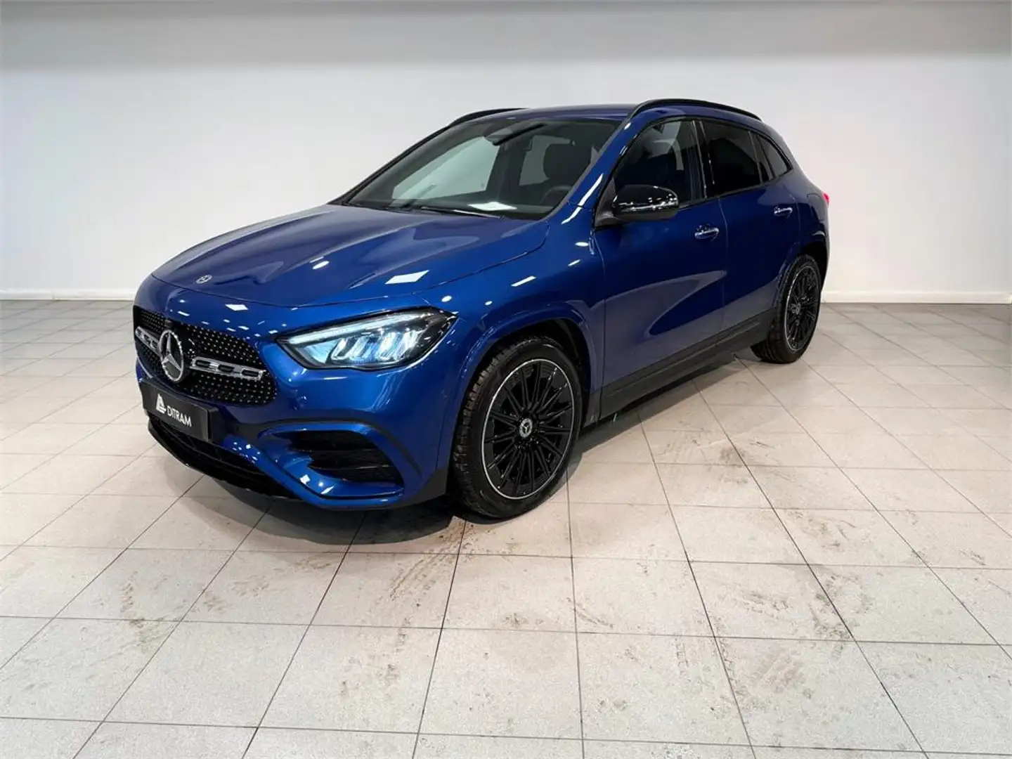 Mercedes-Benz GLA 200 D - 1