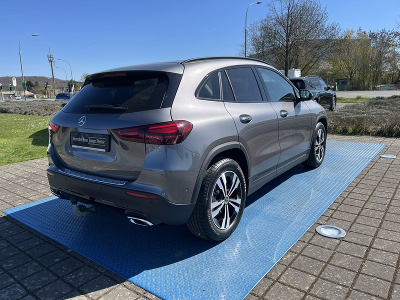 Mercedes-Benz GLA 220 d 4M BURM+NIGHT+PROGRESSIVE+MULTIBEAM — photo 6