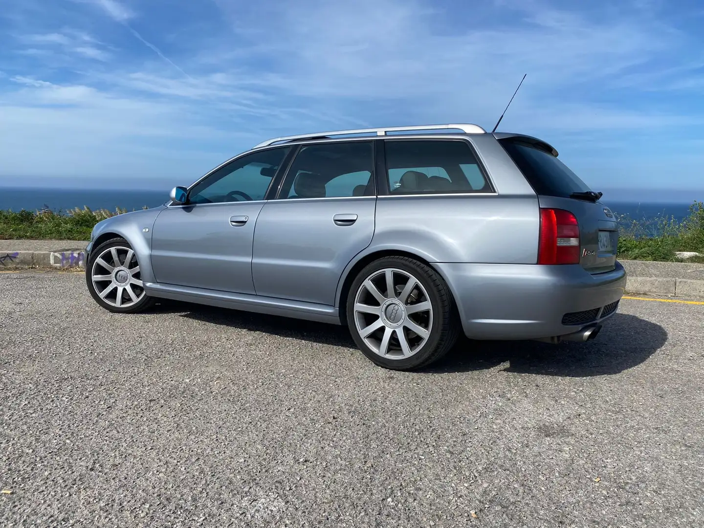 Audi A4 Avant 2.8 quattro Gri - 1