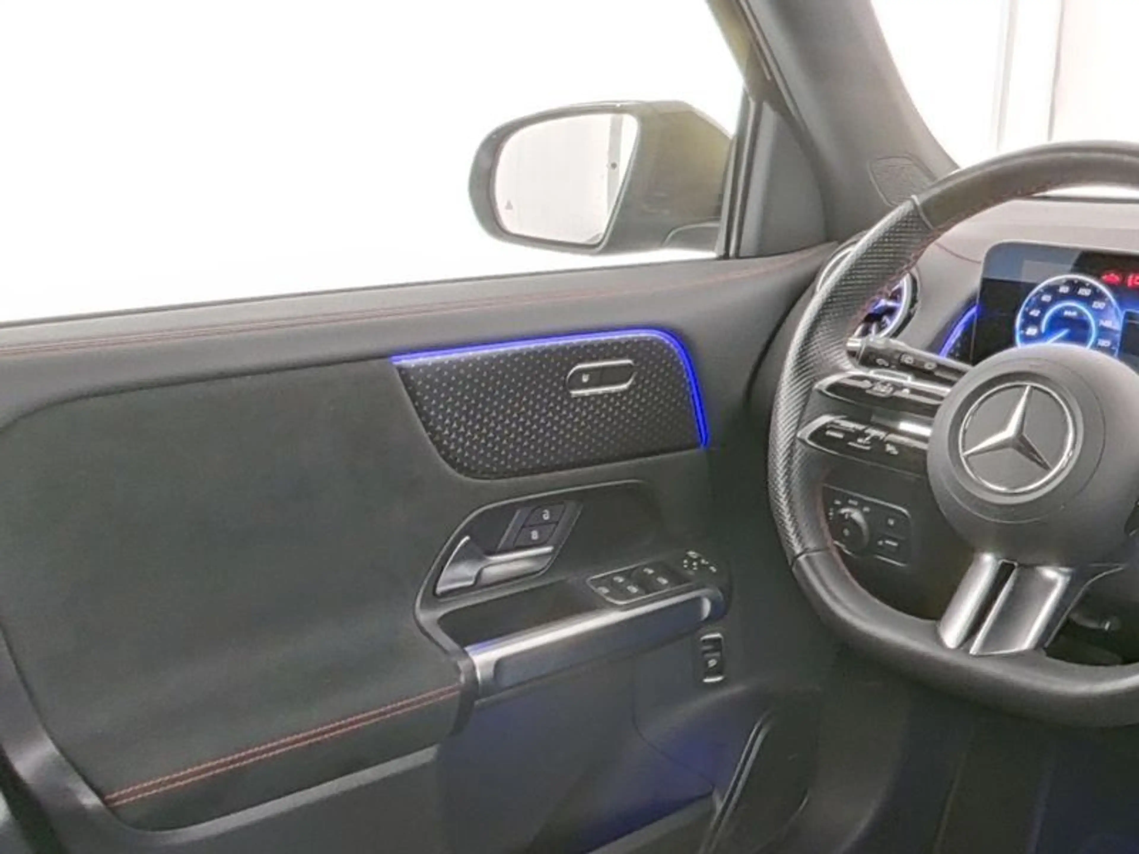Mercedes-Benz EQB 250 AMG-ADVANCED NIGHT 20"+DÄMPFUNG WDG VZA — photo 9