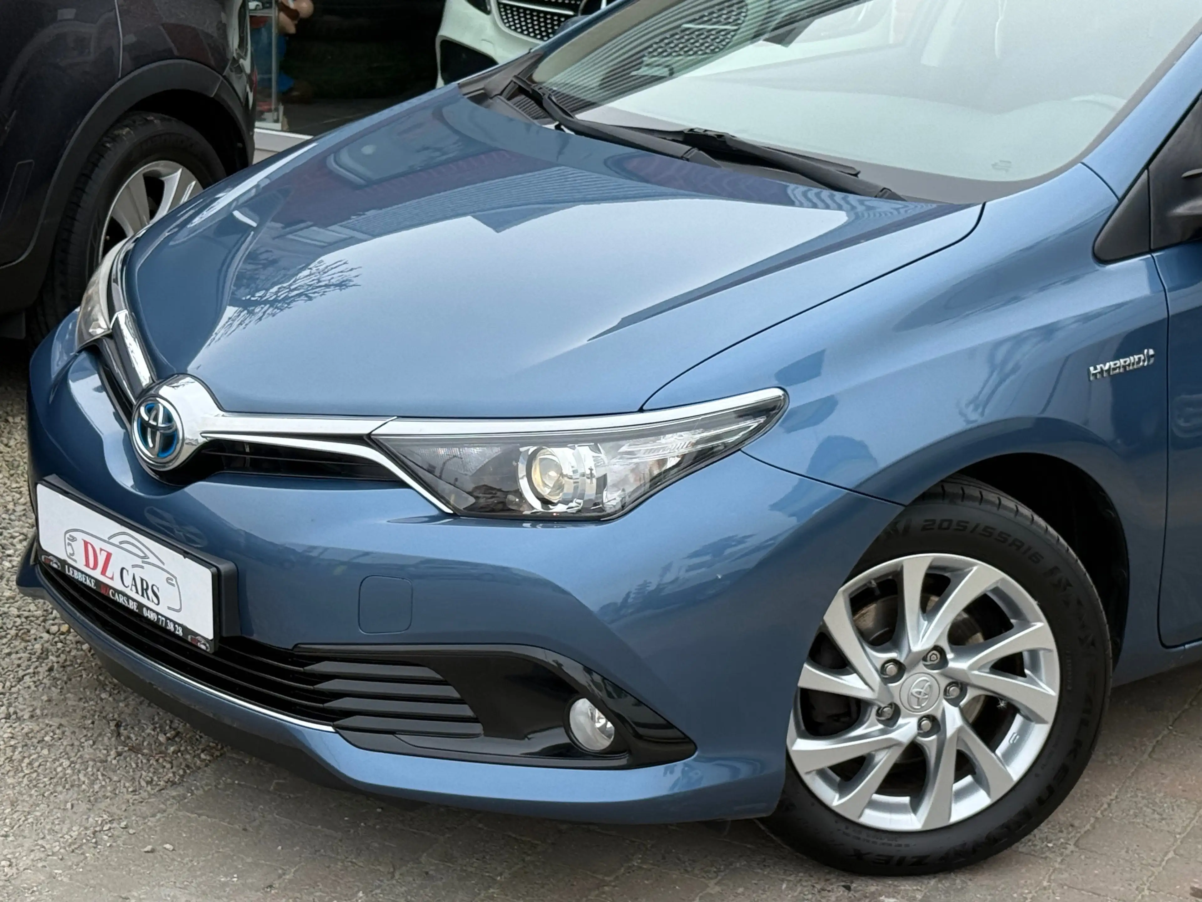 Toyota Auris Auris SW HEV 1.8i HSD Lounge E-CVT — photo 6