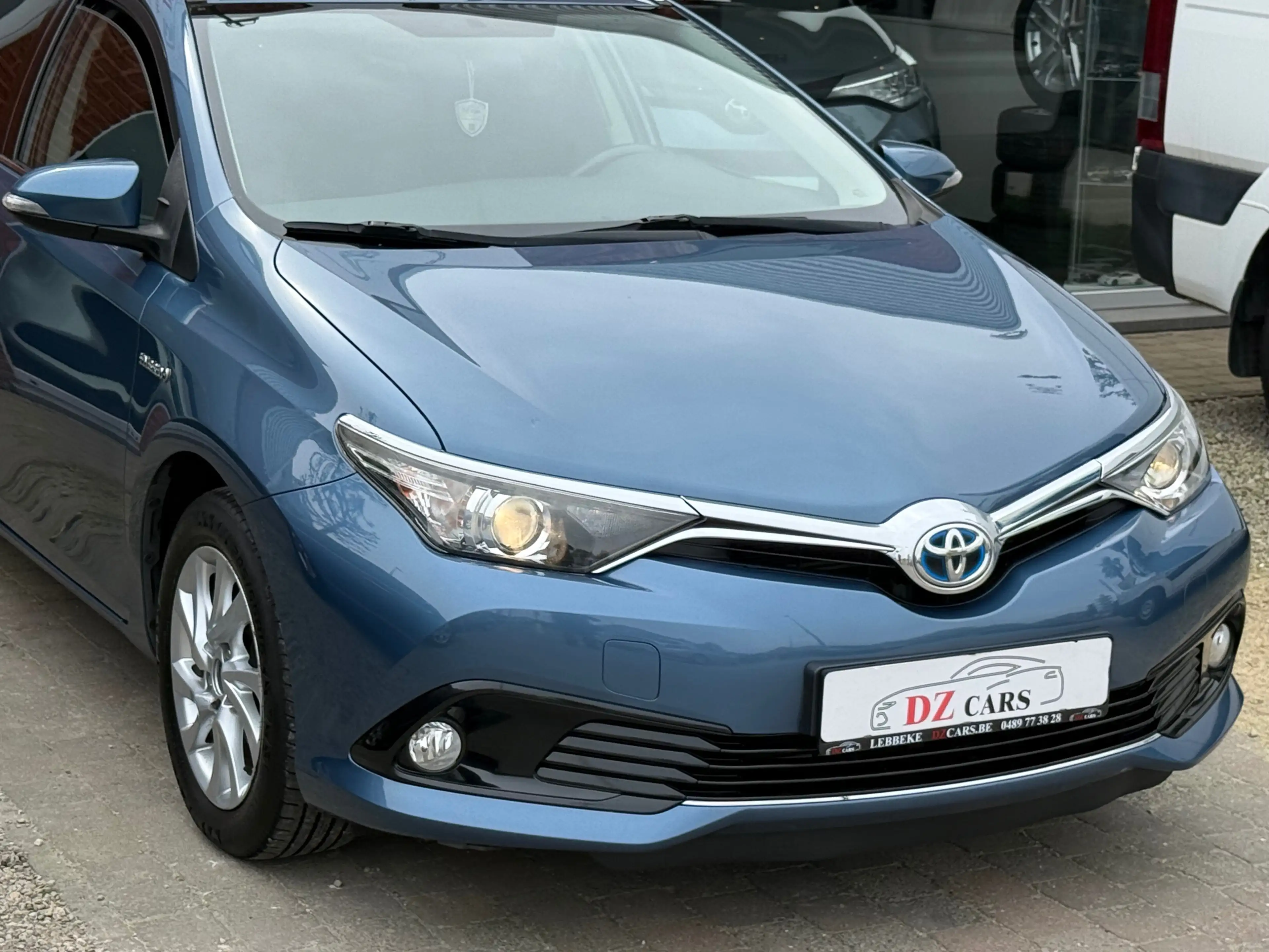 Toyota Auris Auris SW HEV 1.8i HSD Lounge E-CVT — photo 13